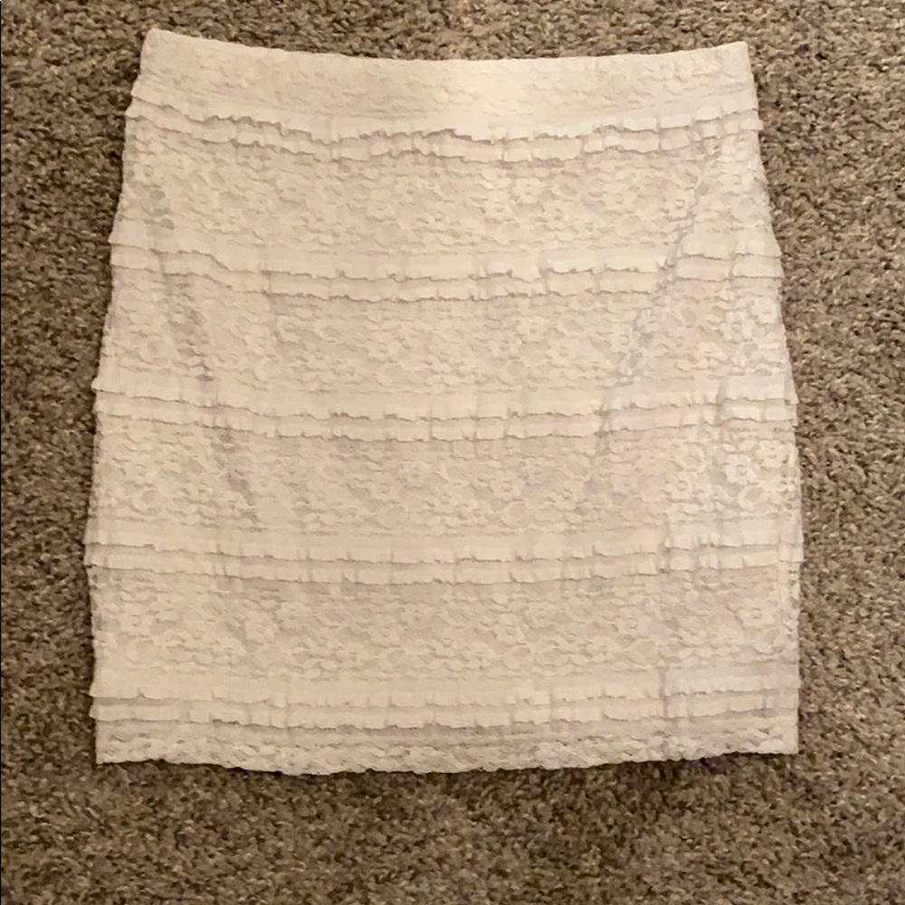 Forever 21 White Lace Mini/Tube Skirt